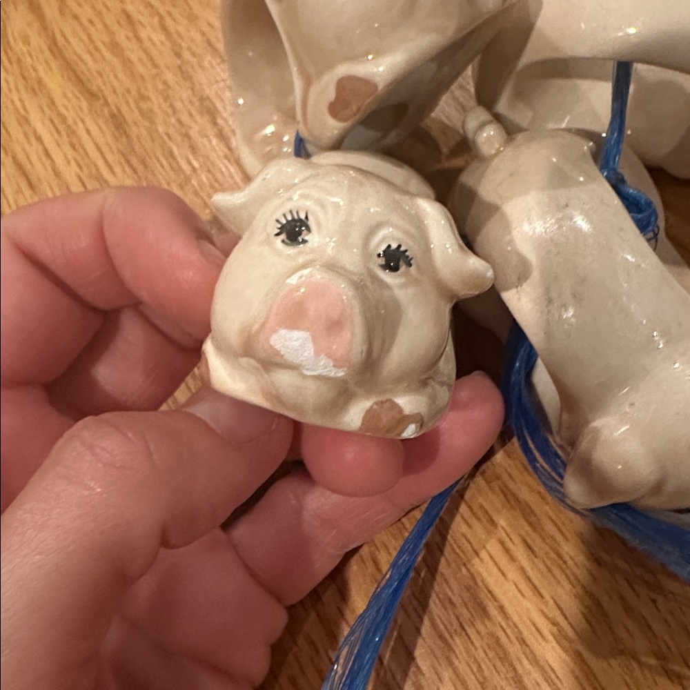Ceramic Pig Napkin Rings Set - Picture 4 of 4